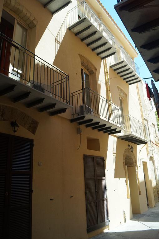Bed and Breakfast Khalisah Palermo Exterior foto