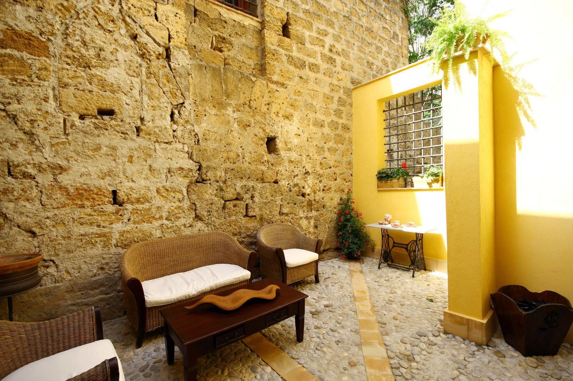 Bed and Breakfast Khalisah Palermo Exterior foto