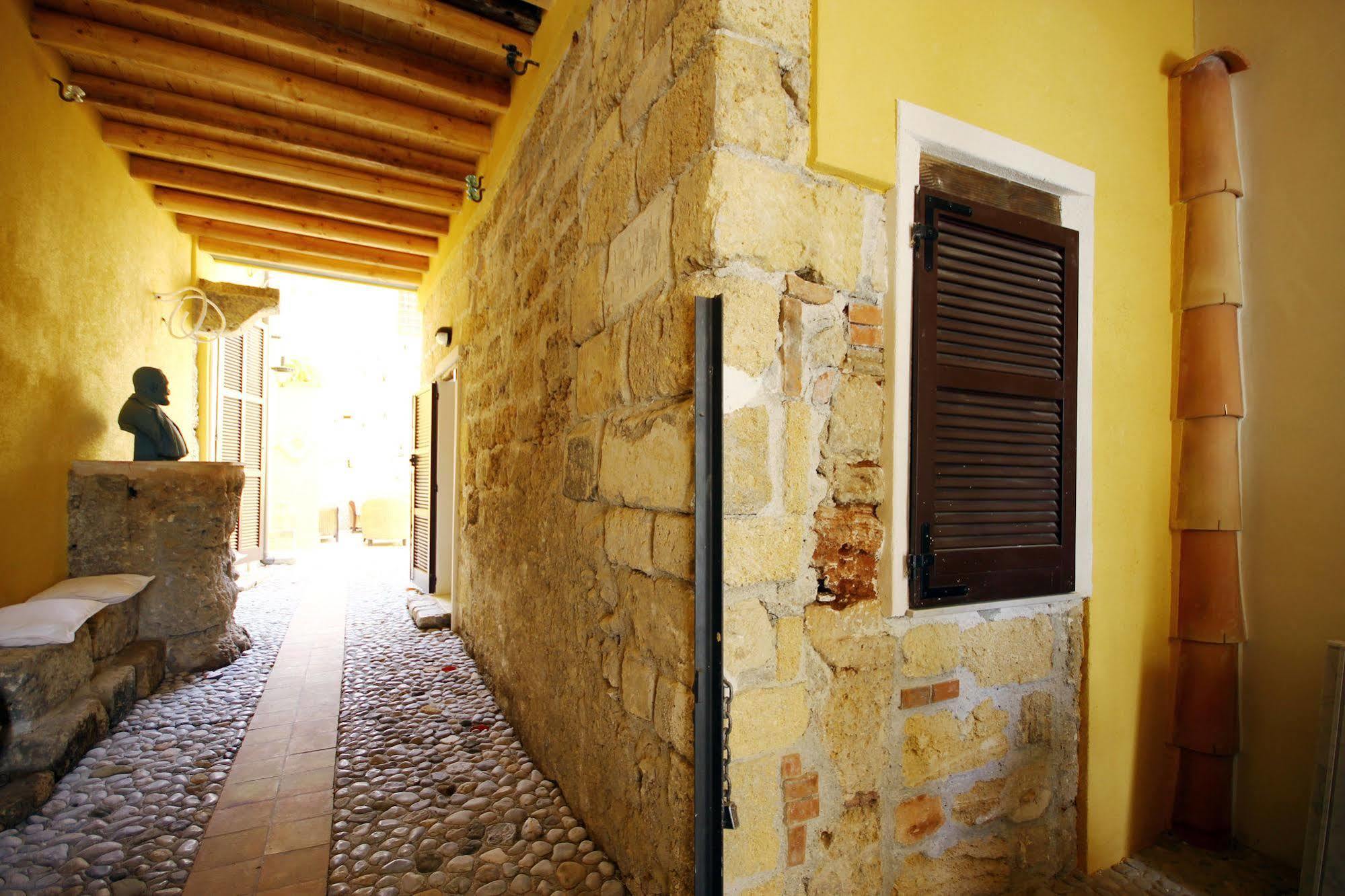 Bed and Breakfast Khalisah Palermo Exterior foto